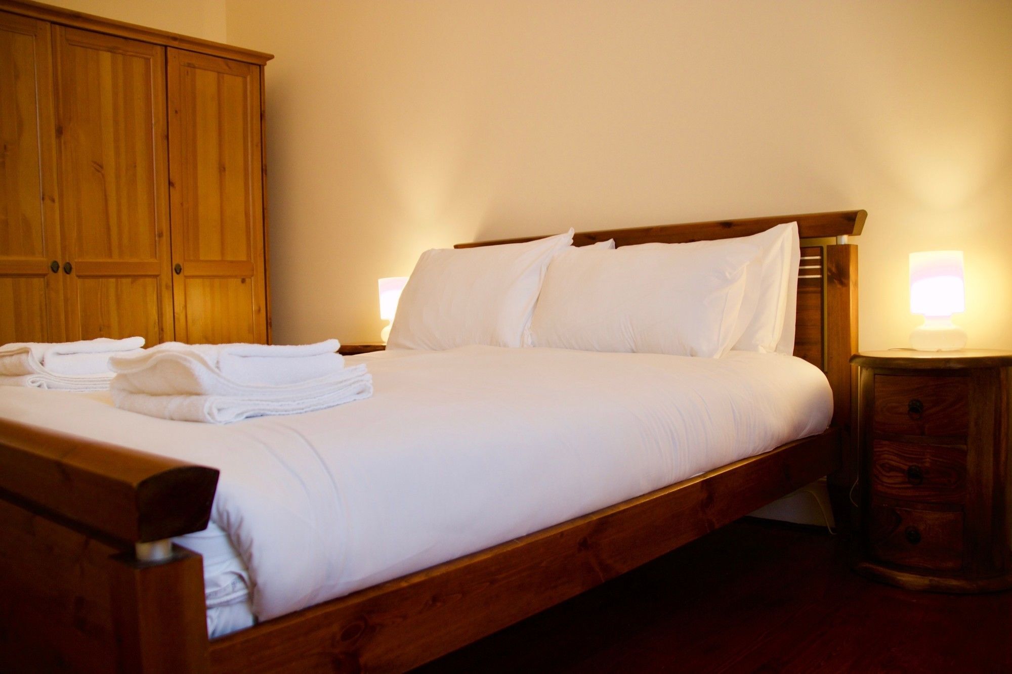 2 Bedroom Flat Off Leith Walk Accommodates 7 Edinburgh Buitenkant foto